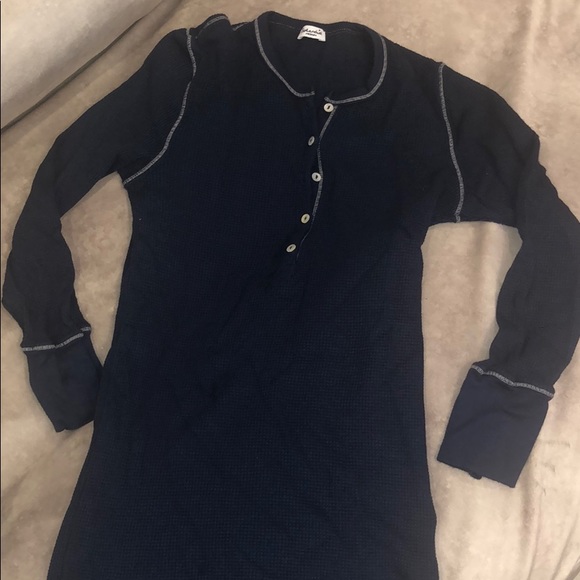 Navy splendid waffle weave. Size medium 3/4 sleeve - Picture 4 of 11